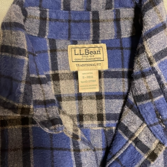 Like New L.L. Bean Men’s Flannel Shirt Small - Picture 2 of 2